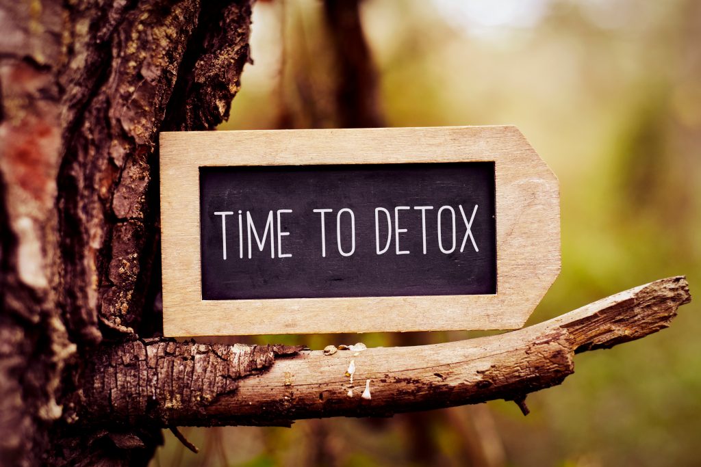 Schild mit der Aufschrift: Time to detox