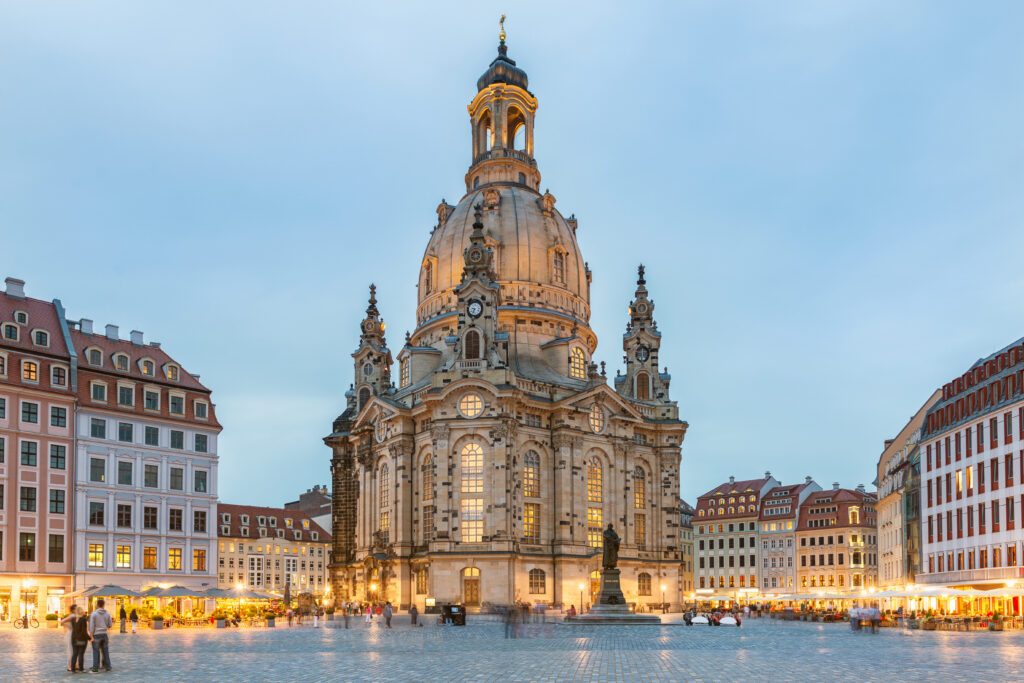 Beleuchtete Frauenkirche in Dresden 