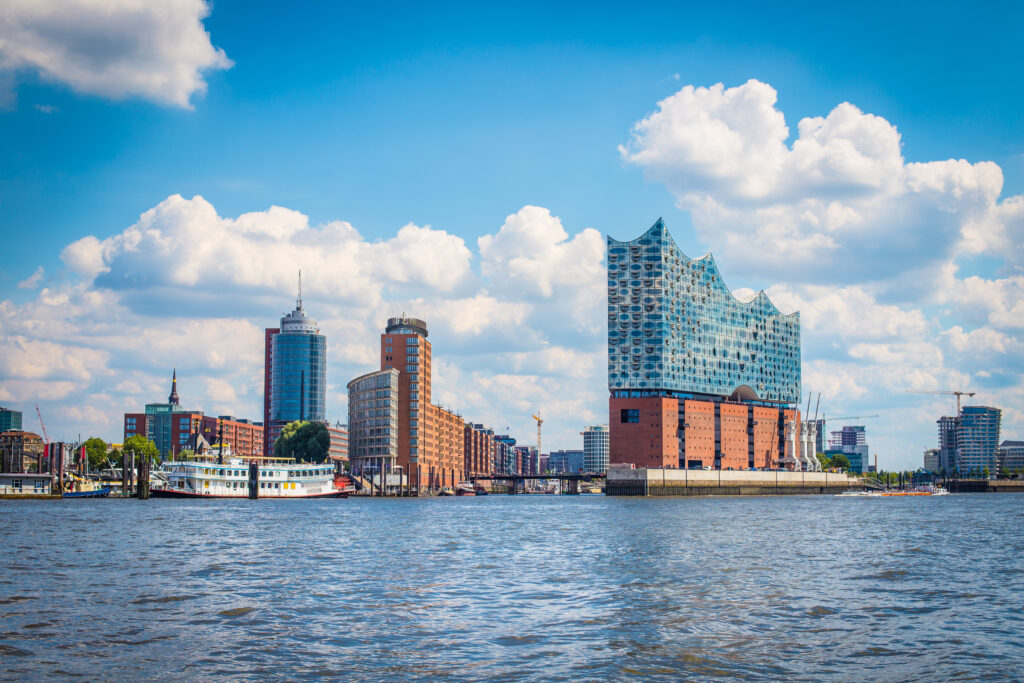 Die Elbphilharmonie im Hamburger Hafen