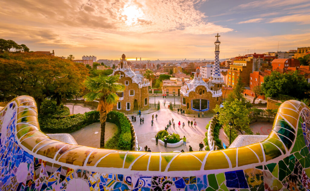 Eine der schönsten Sehenswürdigkeiten in Spanien ist der Park Güell