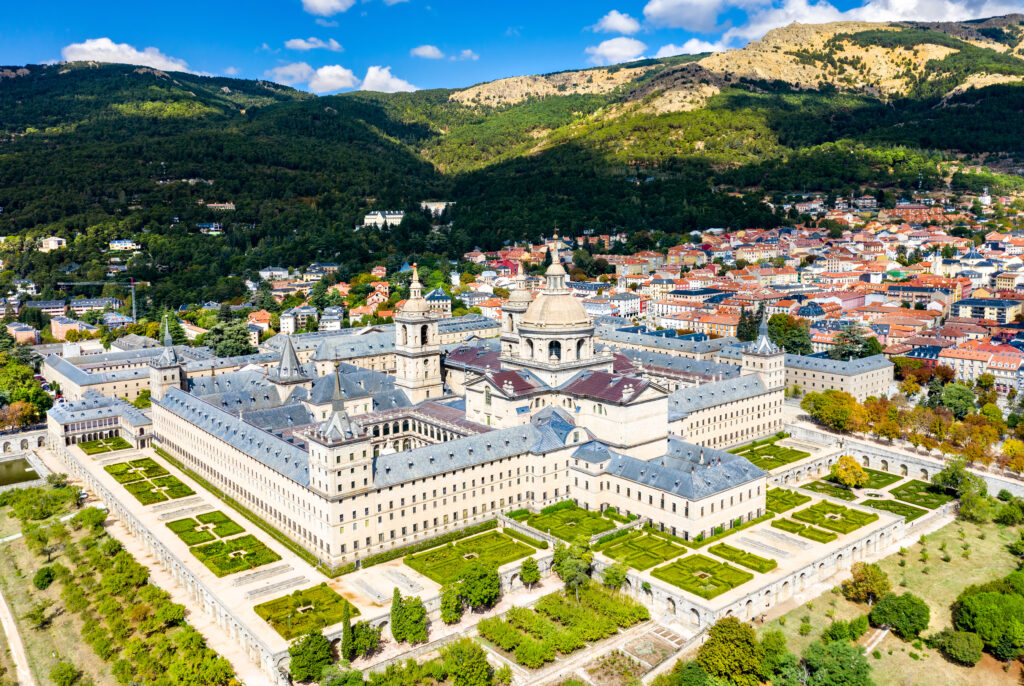 Monasterio y Real Sitio de San Lorenzo de El Escorial: Eine spanische Sehenswürdigkeit von Weltwunder-Qualität