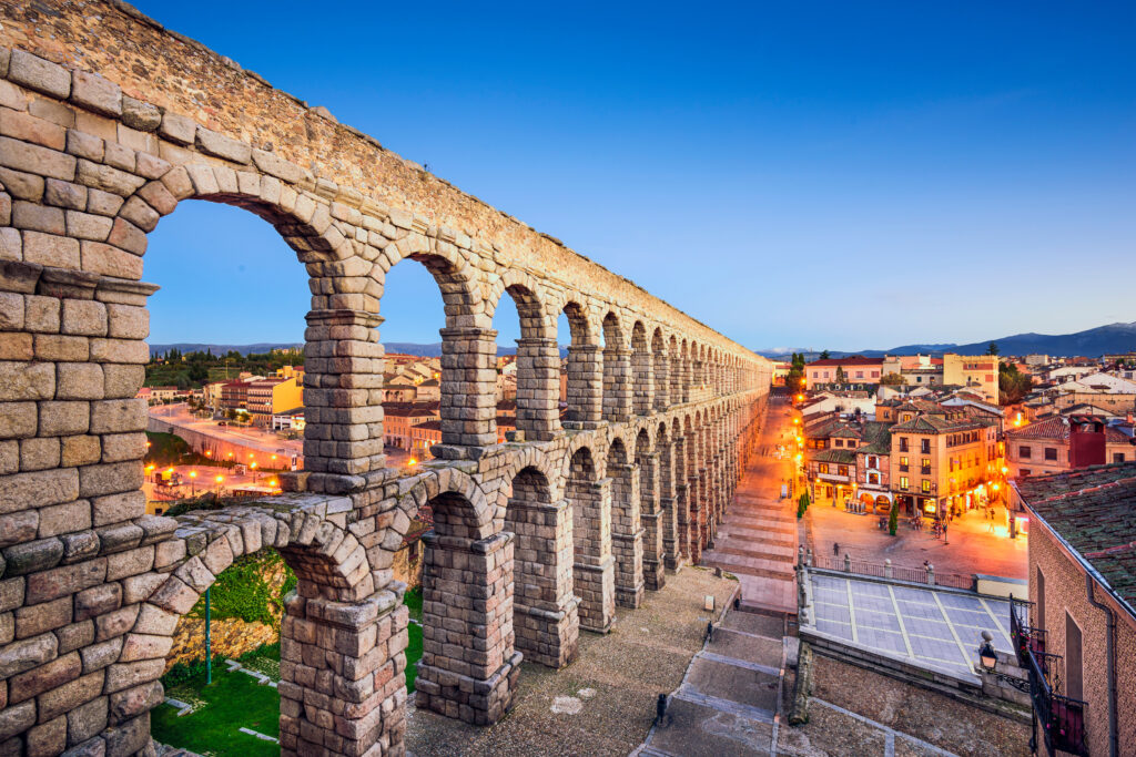 Aquädukt von Segovia: Faszinierende Römerbaukunst in der Gegenwart erleben
