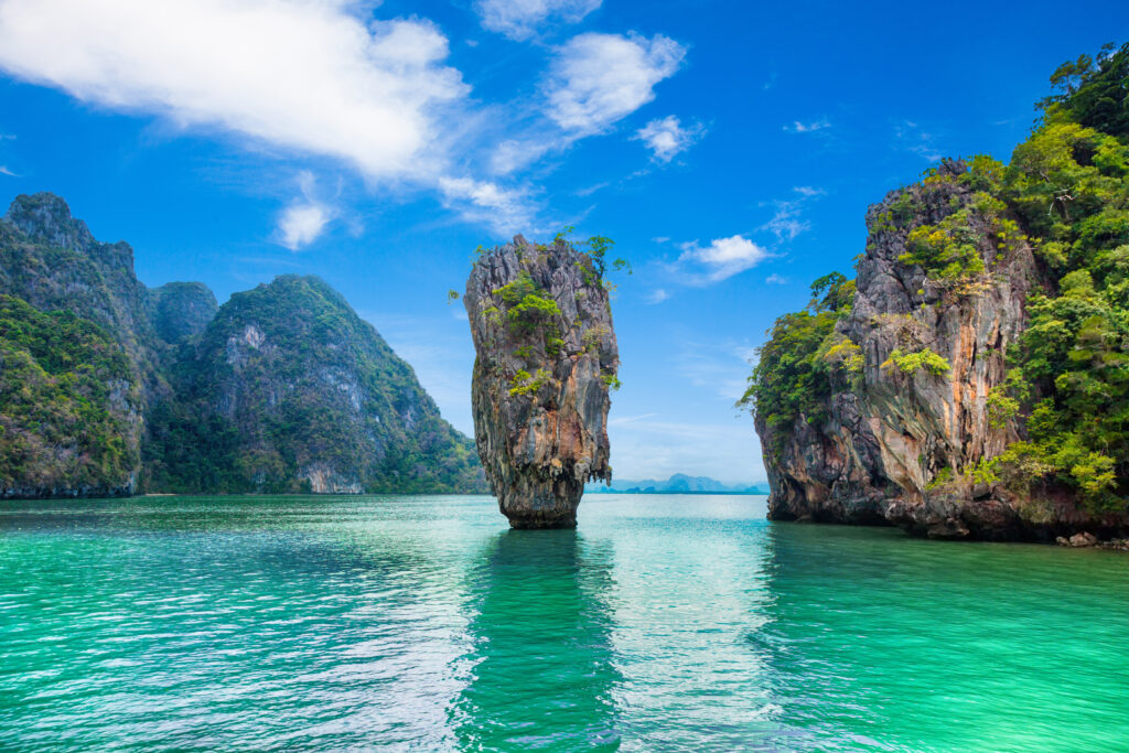 Bekannt aus dem Film: Die berühmte James-Bond-Insel ist eine der bekanntesten Attraktionen in Thailand.