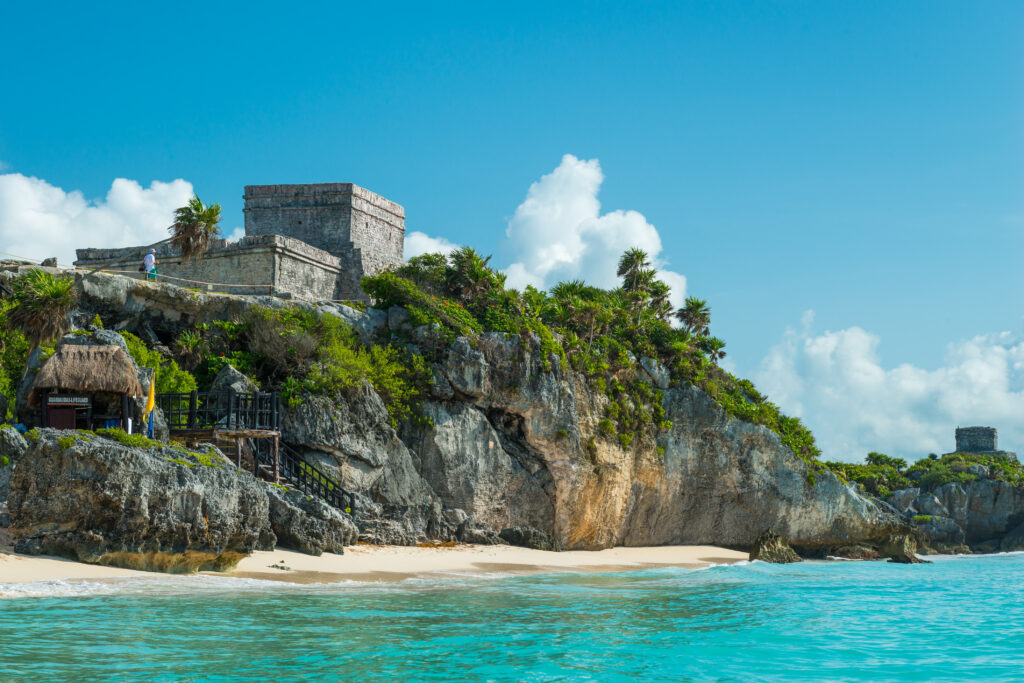 Der Tempel des herabsteigenden Gottes in Tulum.